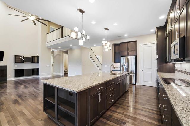2905 Highland Woods Boulevard, New Albany, OH 43054