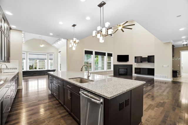 2905 Highland Woods Boulevard, New Albany, OH 43054