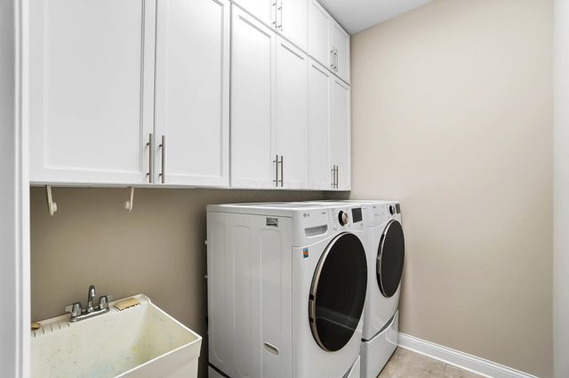 2905 Highland Woods Boulevard, New Albany, OH 43054