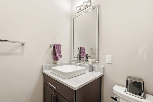 2905 Highland Woods Boulevard, New Albany, OH 43054