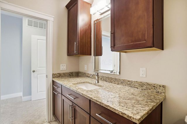 2905 Highland Woods Boulevard, New Albany, OH 43054
