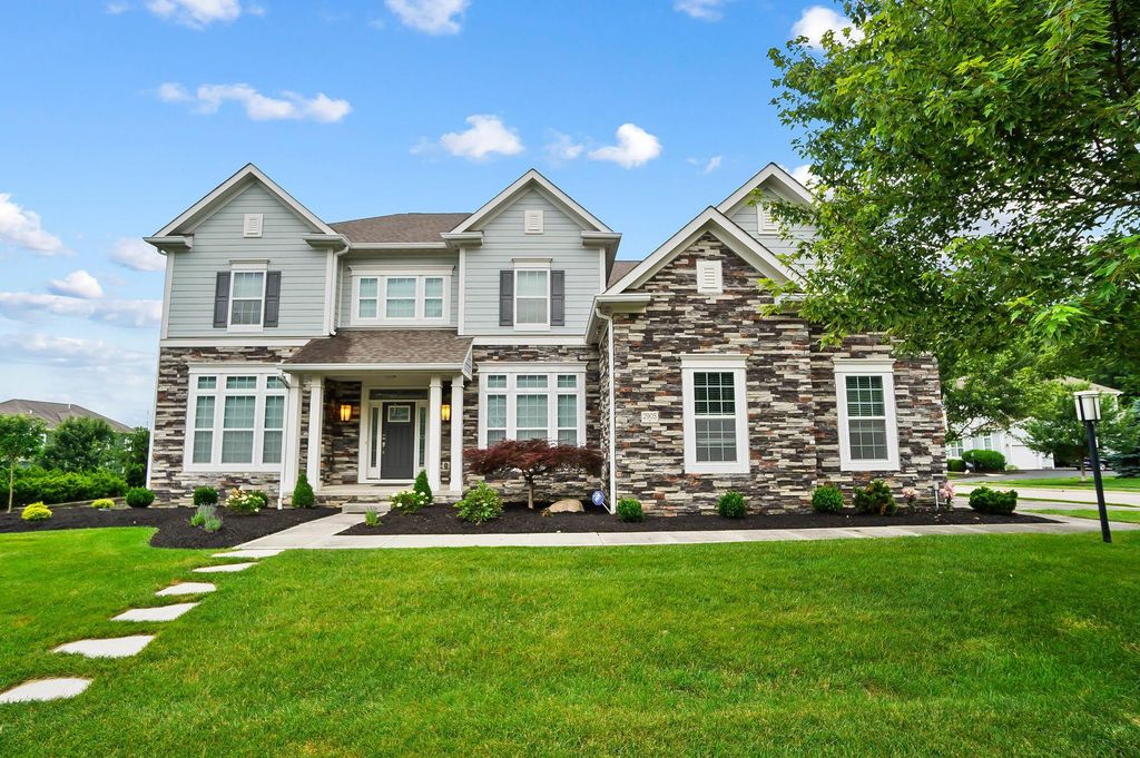 2905 Highland Woods Boulevard, New Albany, OH 43054