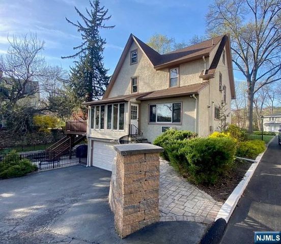 59 Oxford Place, Glen Rock, NJ 07452