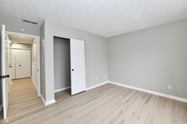 8547 Rock Hollow Circle, Indianapolis, IN 46256