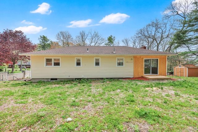 194 Breckenridge St, Palmer, MA 01069