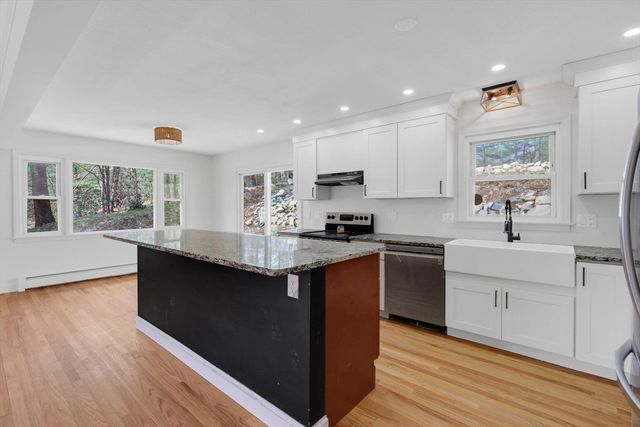 194 Breckenridge St, Palmer, MA 01069