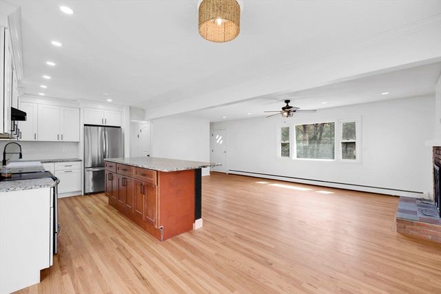 194 Breckenridge St, Palmer, MA 01069