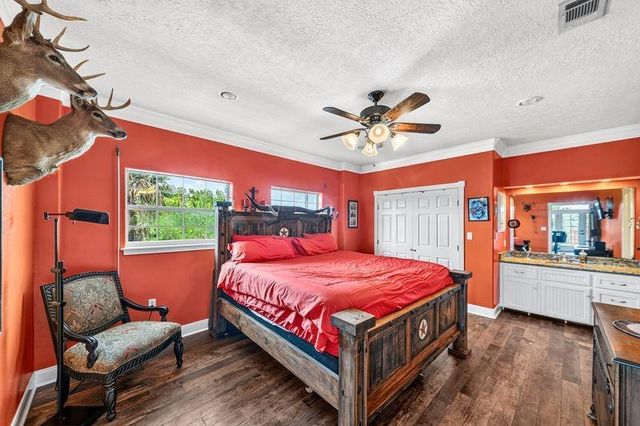749 12th Street, Dickinson, TX 77539
