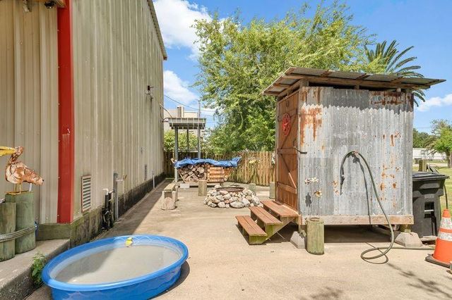 749 12th Street, Dickinson, TX 77539