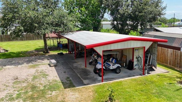 749 12th Street, Dickinson, TX 77539