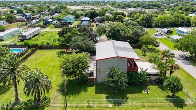 749 12th Street, Dickinson, TX 77539