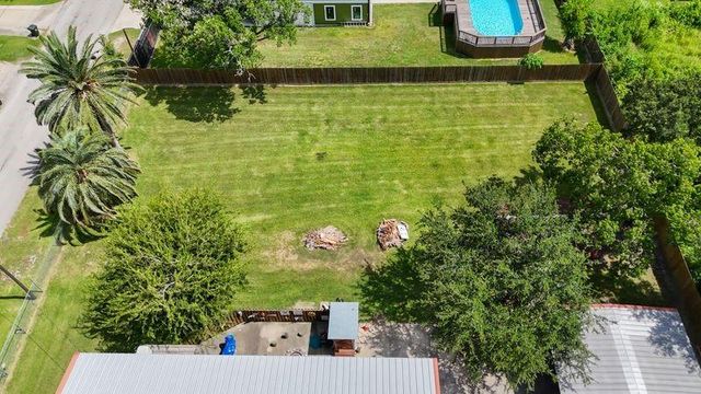 749 12th Street, Dickinson, TX 77539