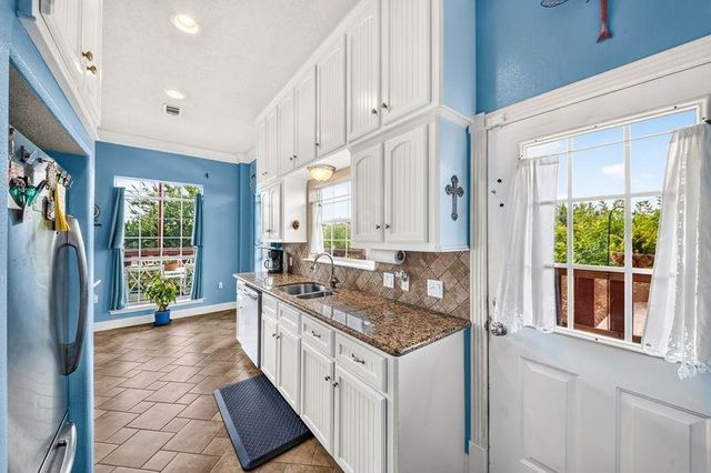 749 12th Street, Dickinson, TX 77539