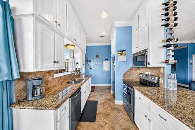 749 12th Street, Dickinson, TX 77539