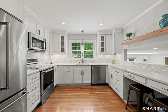 45 Cottontail Road, Norwalk, CT 06854