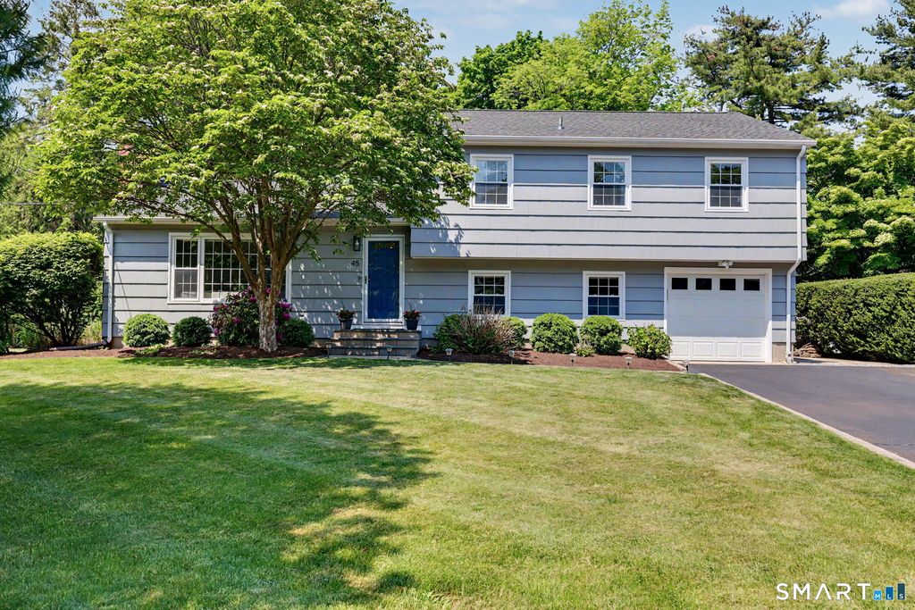 45 Cottontail Road, Norwalk, CT 06854