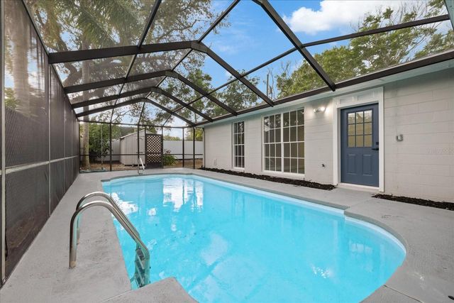 1130 DOGWOOD AVENUE, Tampa, FL 33613