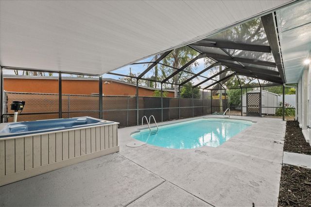 1130 DOGWOOD AVENUE, Tampa, FL 33613
