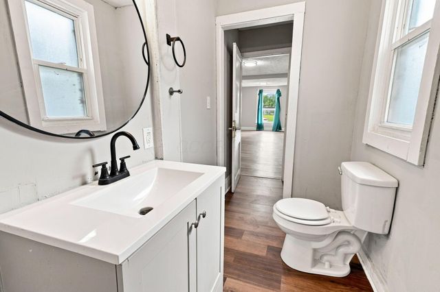 2884 E 9th Avenue, Columbus, OH 43219