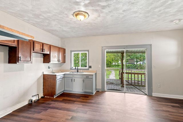 2884 E 9th Avenue, Columbus, OH 43219