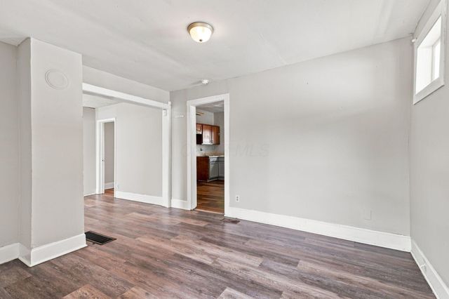2884 E 9th Avenue, Columbus, OH 43219