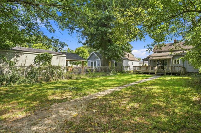 2884 E 9th Avenue, Columbus, OH 43219
