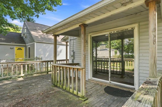 2884 E 9th Avenue, Columbus, OH 43219