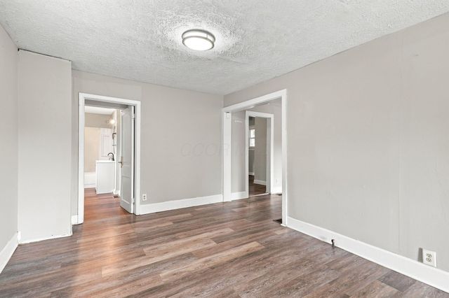 2884 E 9th Avenue, Columbus, OH 43219