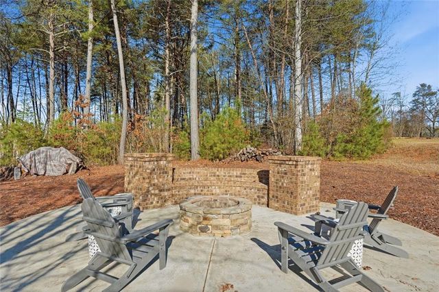 6044 Bluewater Boulevard, Gainesville, GA 30506