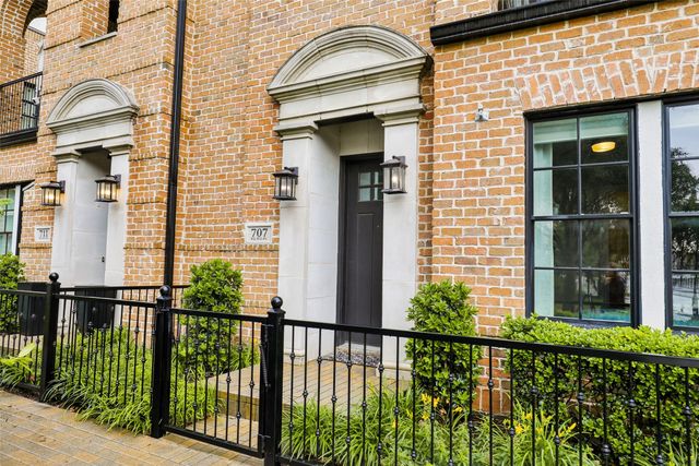 707 Will Rice Avenue, Irving, TX 75039