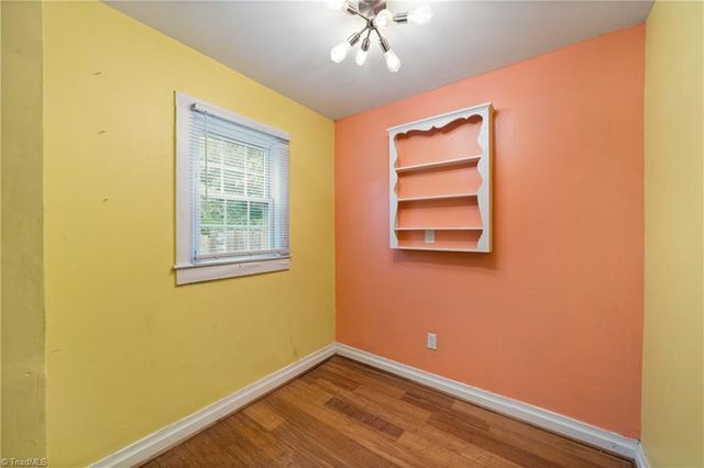 683 Old Hollow Road, Winston-salem, NC 27105