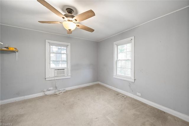 683 Old Hollow Road, Winston-salem, NC 27105