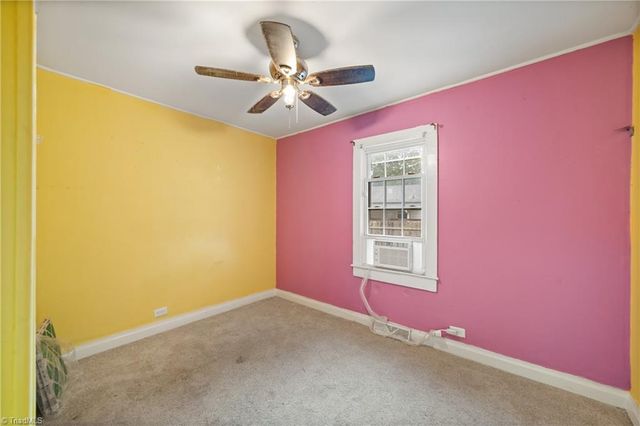 683 Old Hollow Road, Winston-salem, NC 27105