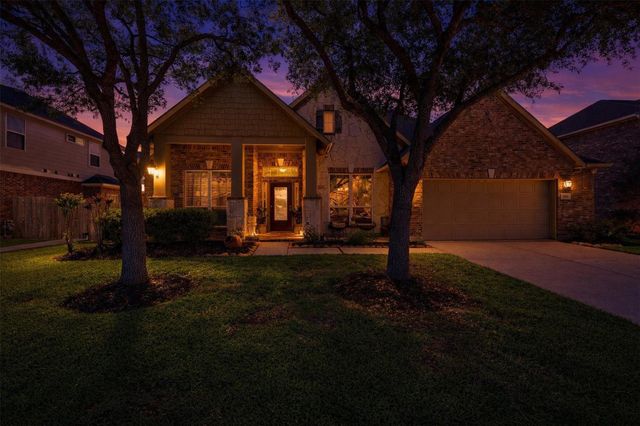 3608 Barrington Court, Pearland, TX 77584