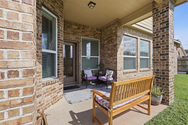 3608 Barrington Court, Pearland, TX 77584