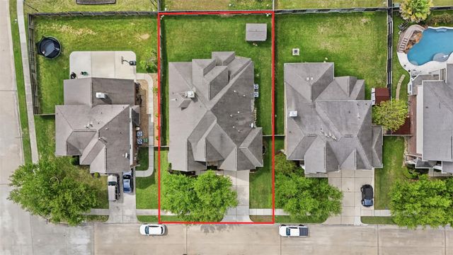 3608 Barrington Court, Pearland, TX 77584