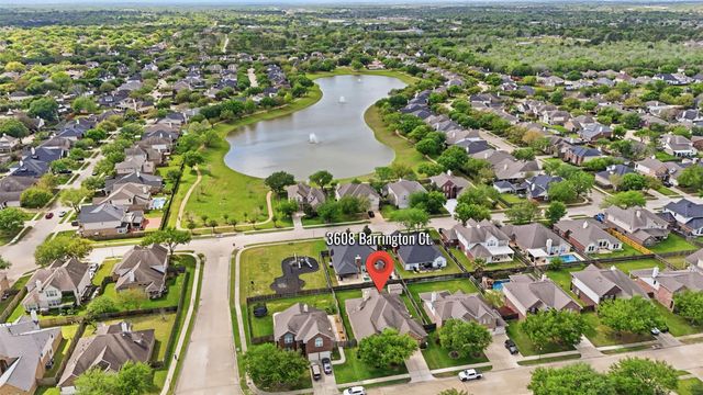 3608 Barrington Court, Pearland, TX 77584