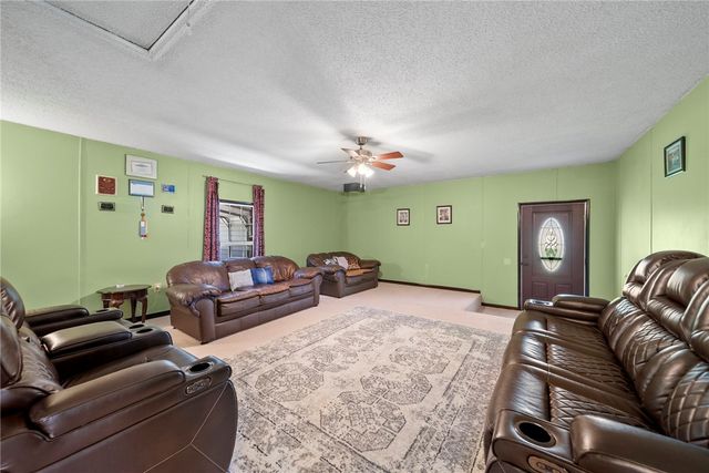 19161 Old Springtown Road, Gentry, AR 72734