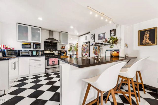 3516 Hunter Street, Los Angeles, CA 90023