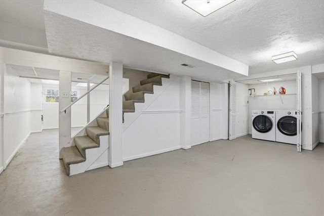 7 Beaver Dam Dr, Westford, MA 01886