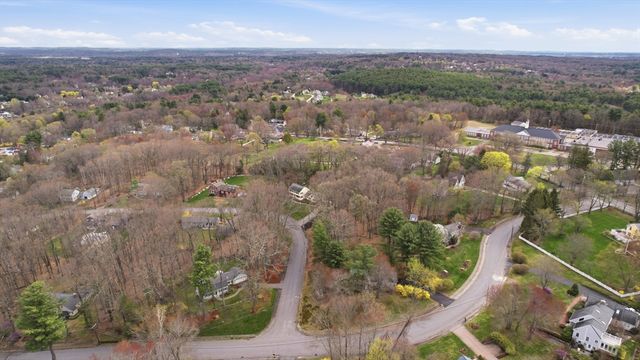 7 Beaver Dam Dr, Westford, MA 01886
