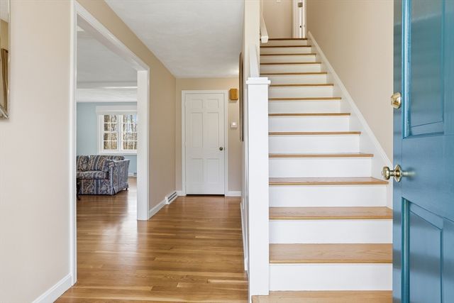 7 Beaver Dam Dr, Westford, MA 01886