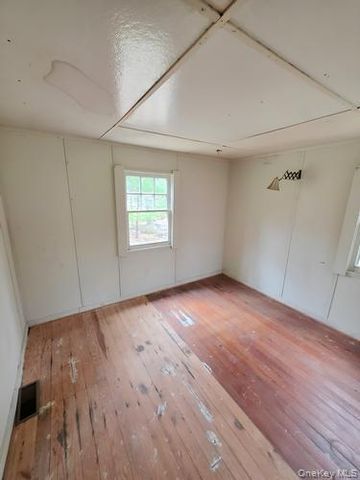 43 Hemlock Avenue, Smallwood, NY 12778