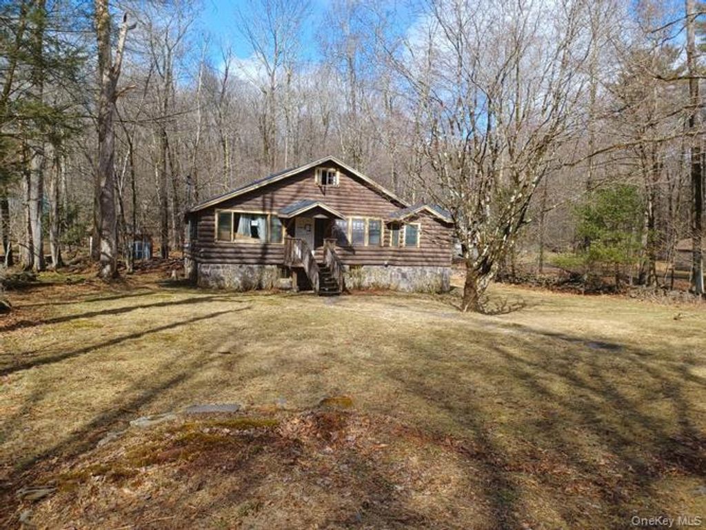 43 Hemlock Avenue, Smallwood, NY 12778