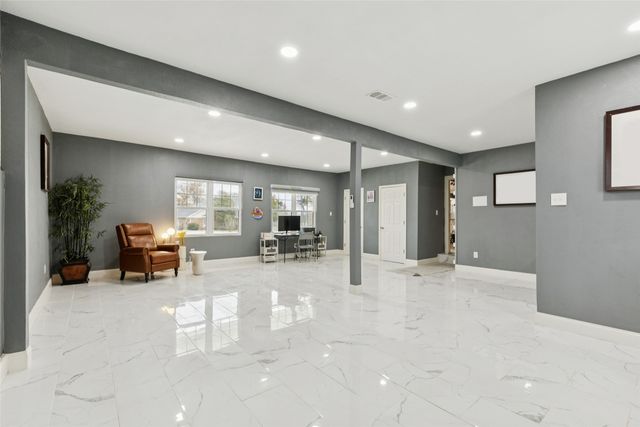 102 Woodland Drive, Highland Village, TX 75077