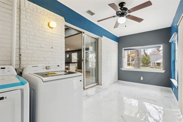 102 Woodland Drive, Highland Village, TX 75077