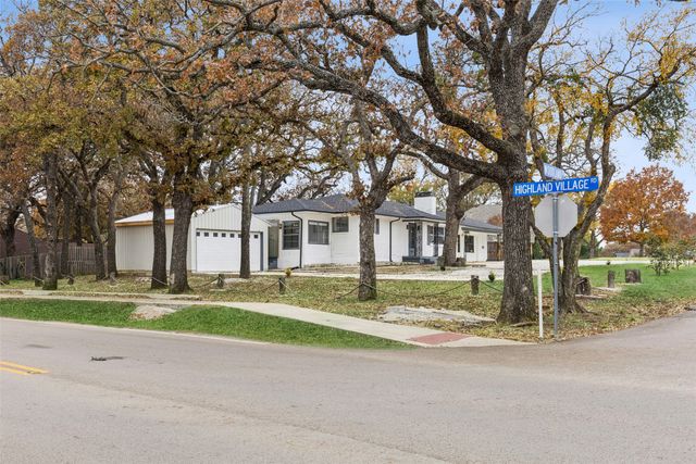 102 Woodland Drive, Highland Village, TX 75077