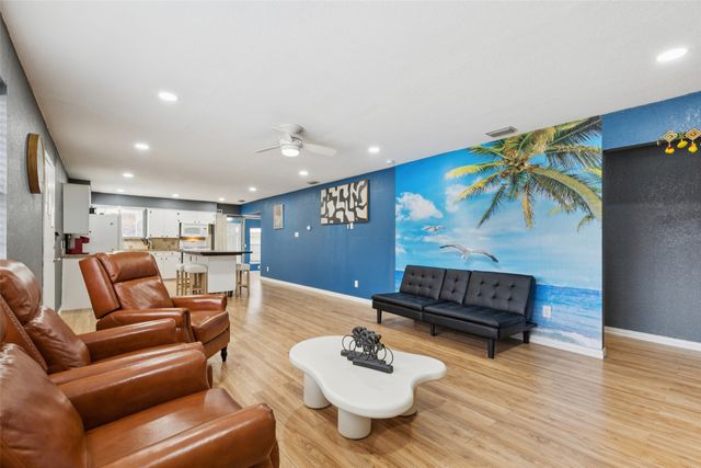 102 Woodland Drive, Highland Village, TX 75077