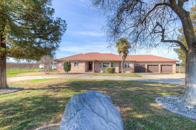 2399 Holcomb Ave, Yuba City, CA 95993