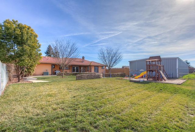 2399 Holcomb Ave, Yuba City, CA 95993